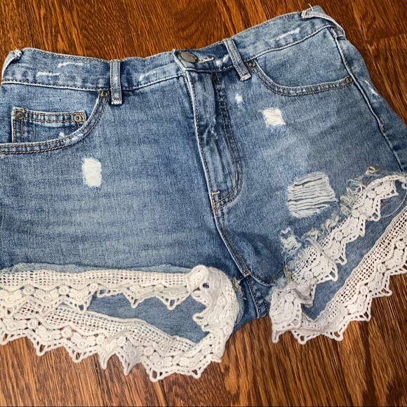Free People denim shorts with lace at the bottom - Picture 2 of 4